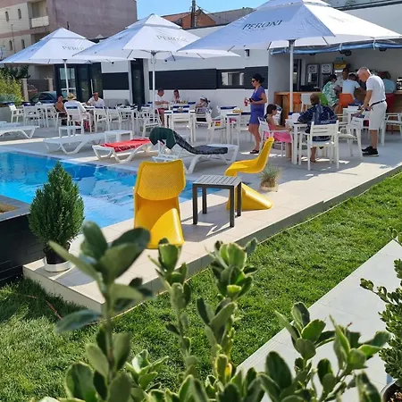 Bunga Bunga Mamaia Nord 3*