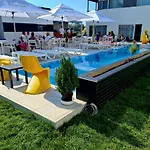 Bunga Bunga Mamaia Nord Guest house 3*