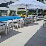 Bunga Bunga Mamaia Nord Guest house
