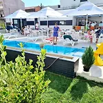 Guest house Bunga Bunga Mamaia Nord 3*