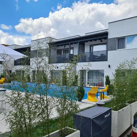 Bunga Bunga Mamaia Nord Penzion Năvodari
