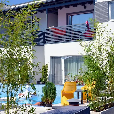 Bunga Bunga Mamaia Nord