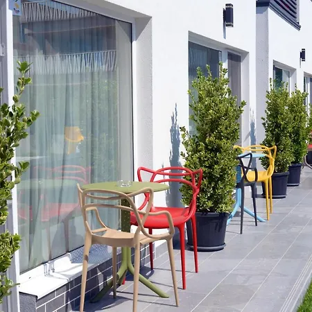 Bunga Bunga Mamaia Nord Penzion 3*