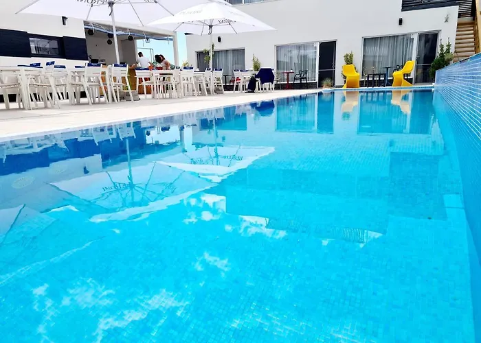 Bunga Bunga Mamaia Nord Guest house 3*