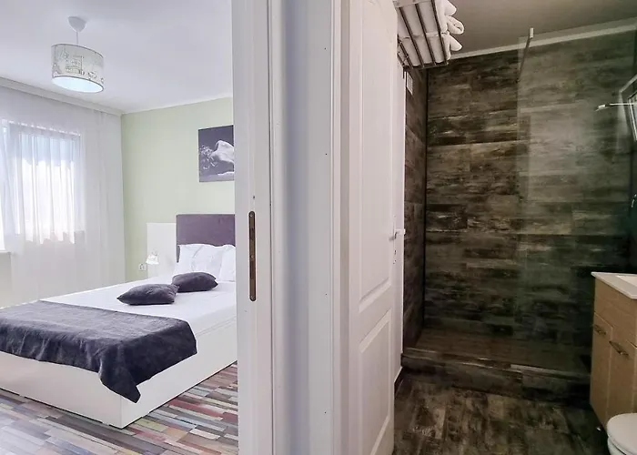 Bunga Bunga Mamaia Nord Guest house