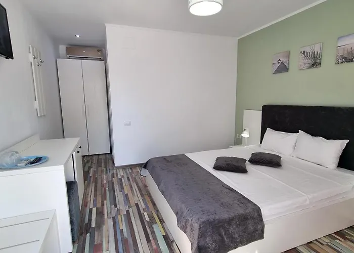 Guest house Bunga Bunga Mamaia Nord 3*